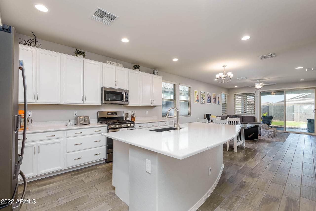 2848 Fain Drive - Photo 1
