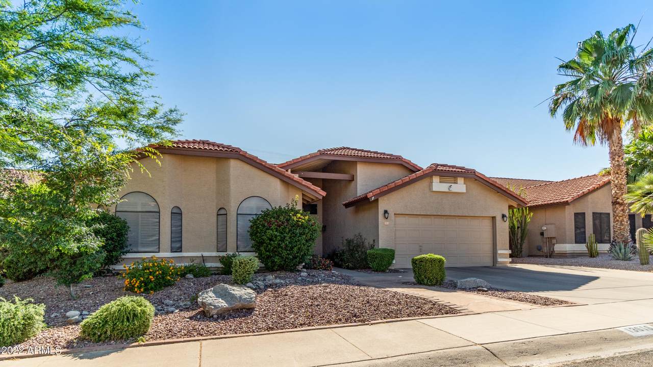 13616 37TH Street - Photo 1