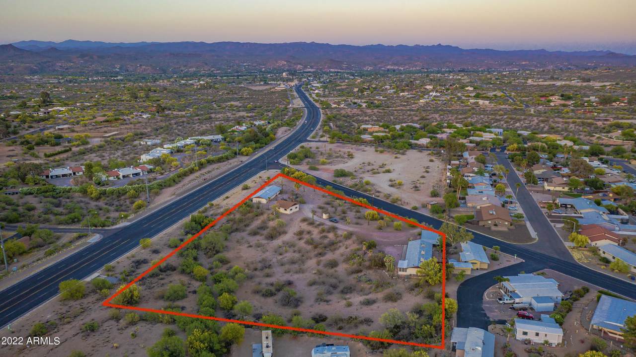 1709 Wickenburg Way - Photo 1