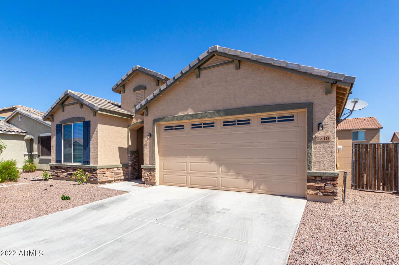 1718 Desert Spring Way - Photo 1