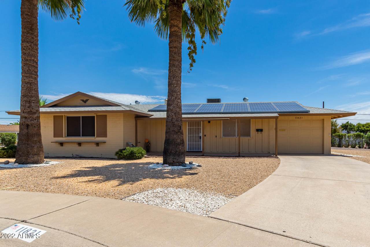 11821 111th Avenue - Photo 1