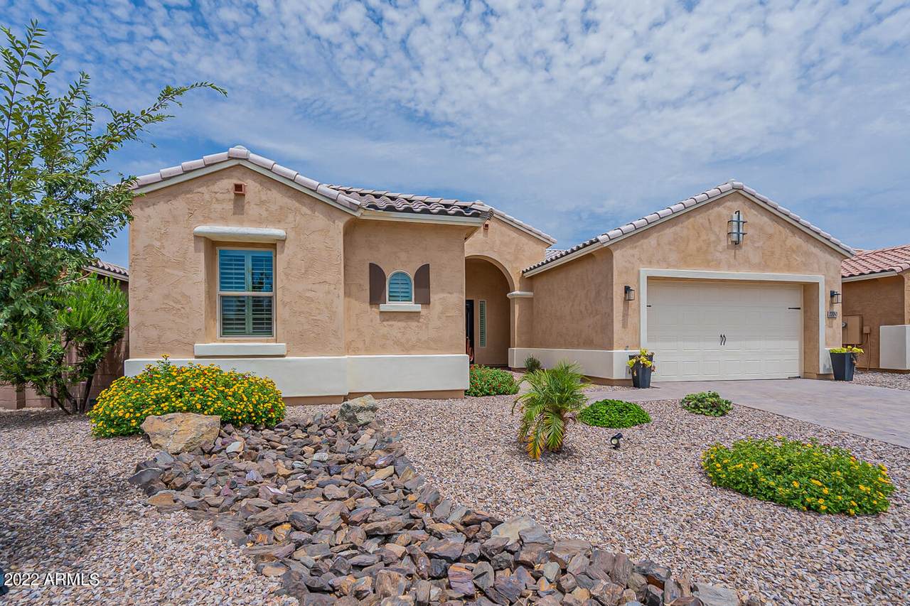 2700 Hazeltine Way - Photo 1