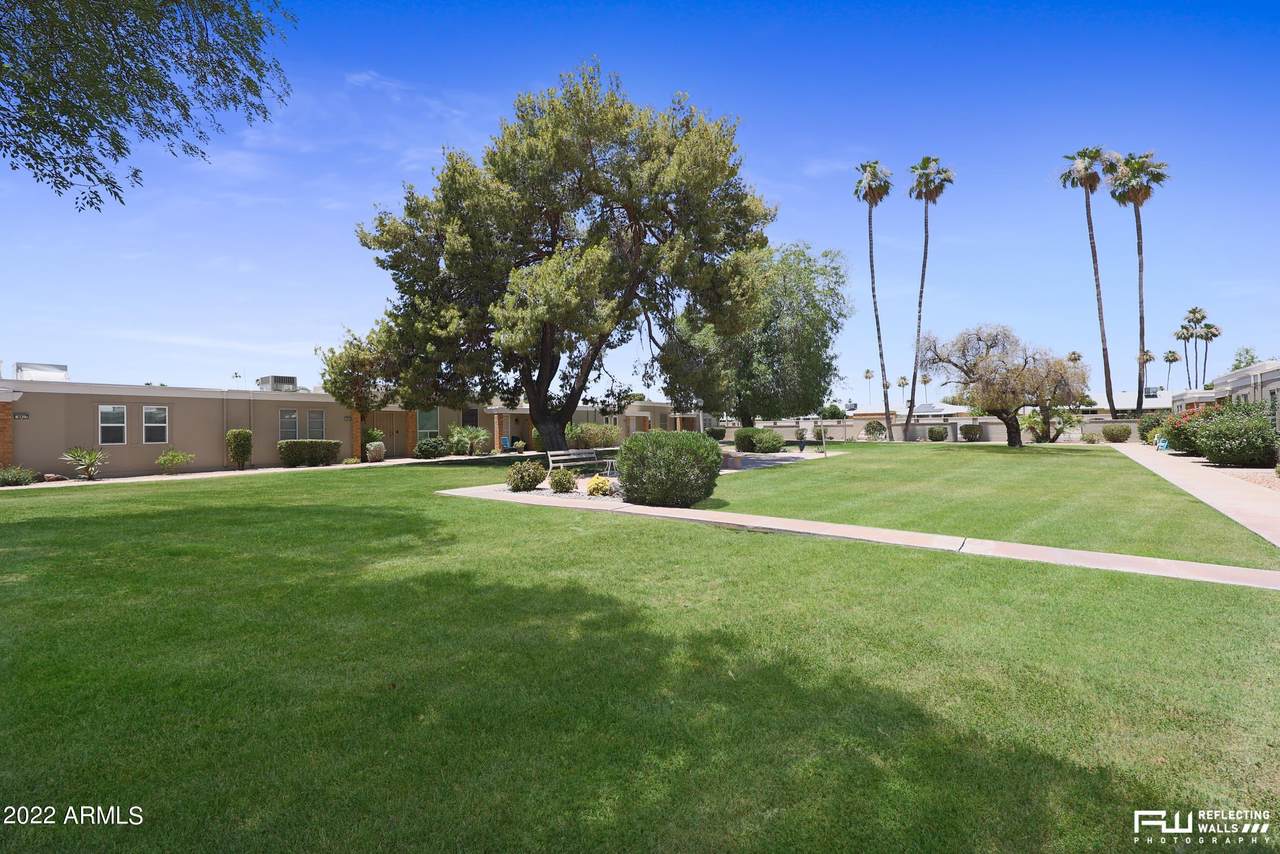 9909 Thunderbird Boulevard - Photo 1