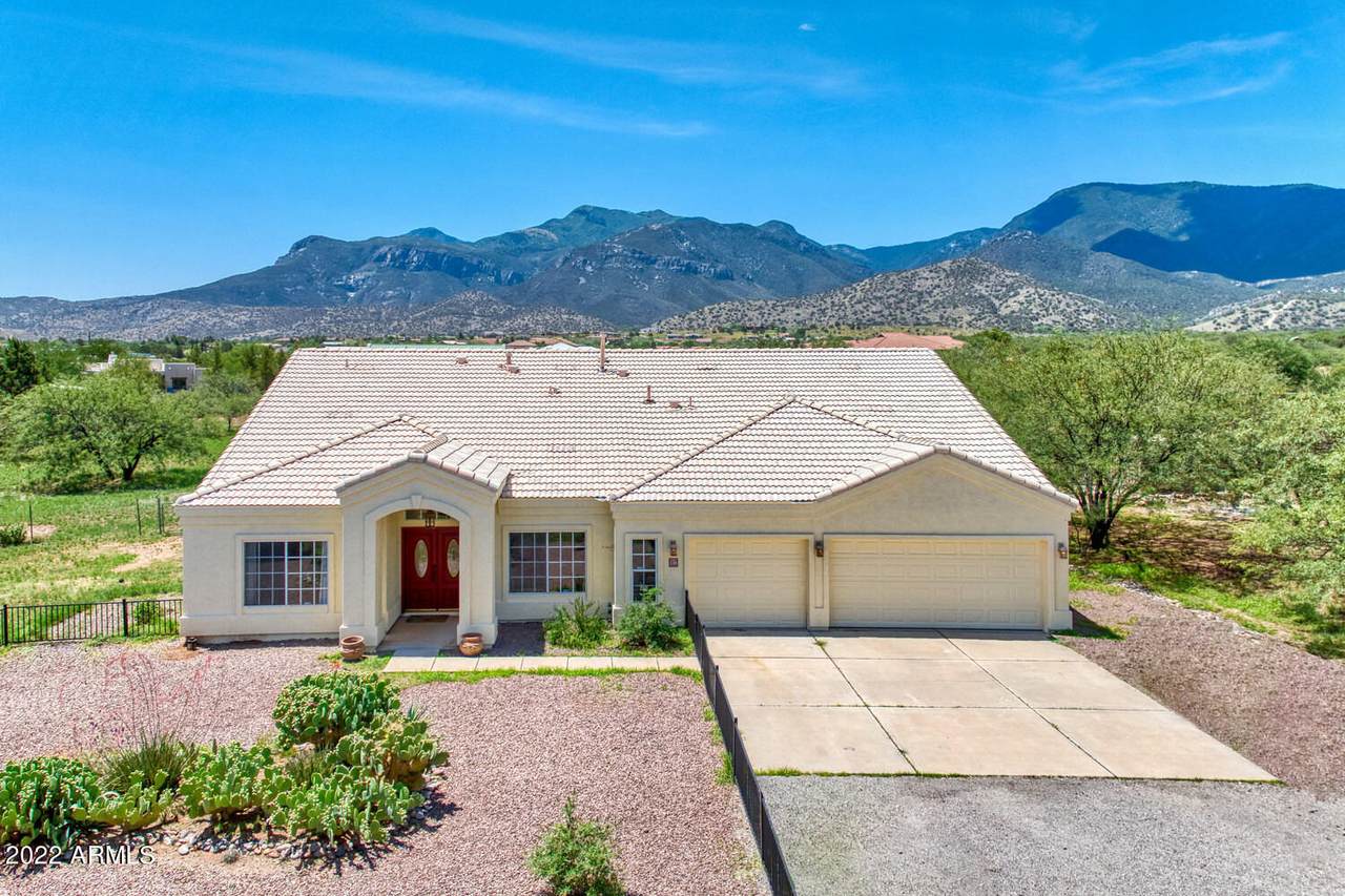 1310 Choctaw Drive - Photo 1