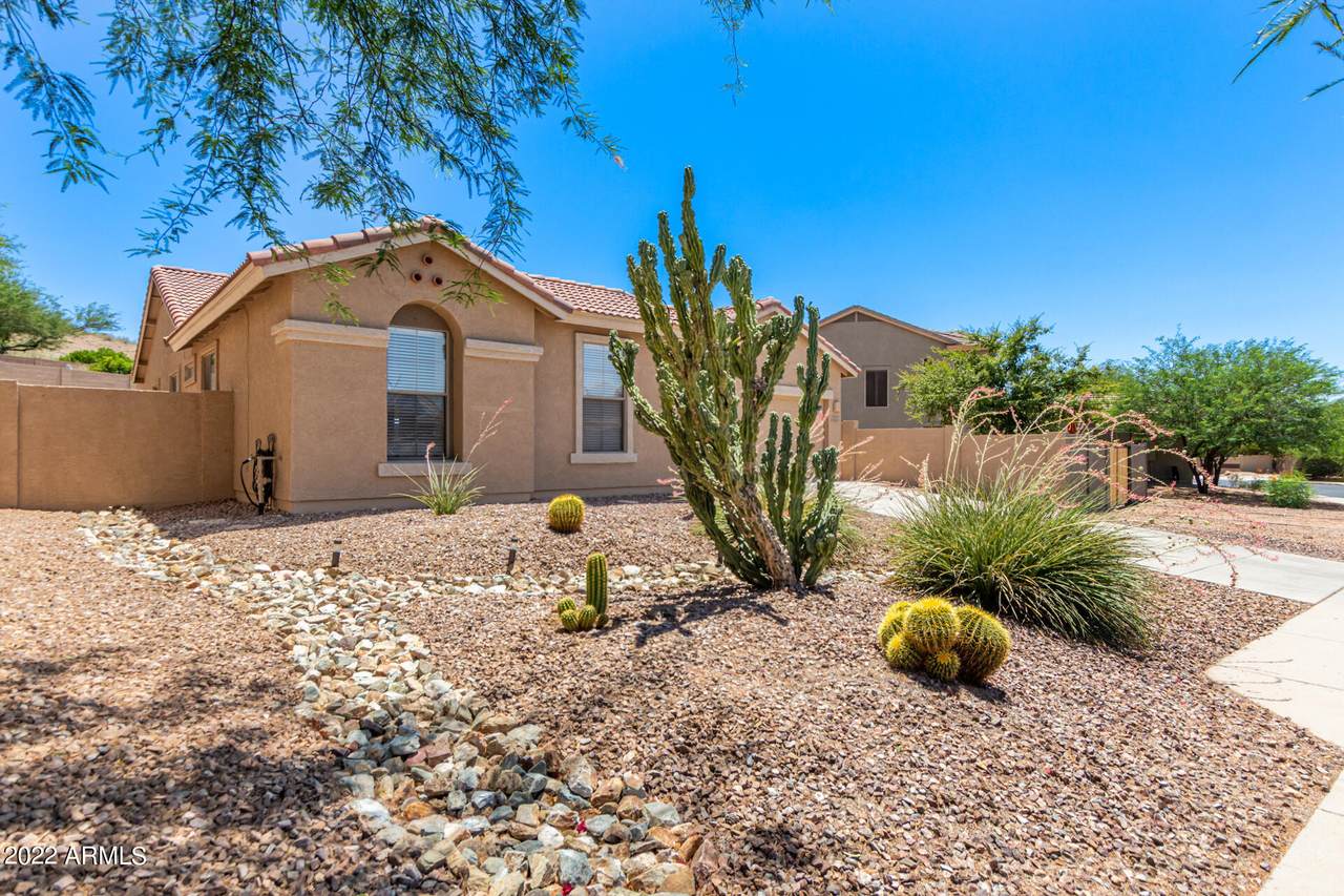 6221 Spur Drive - Photo 1