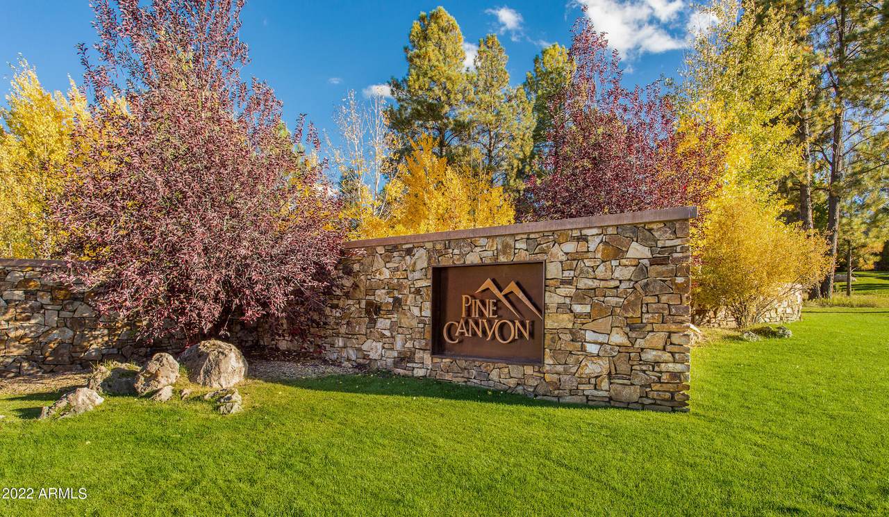 3940 Clubhouse Circle - Photo 1