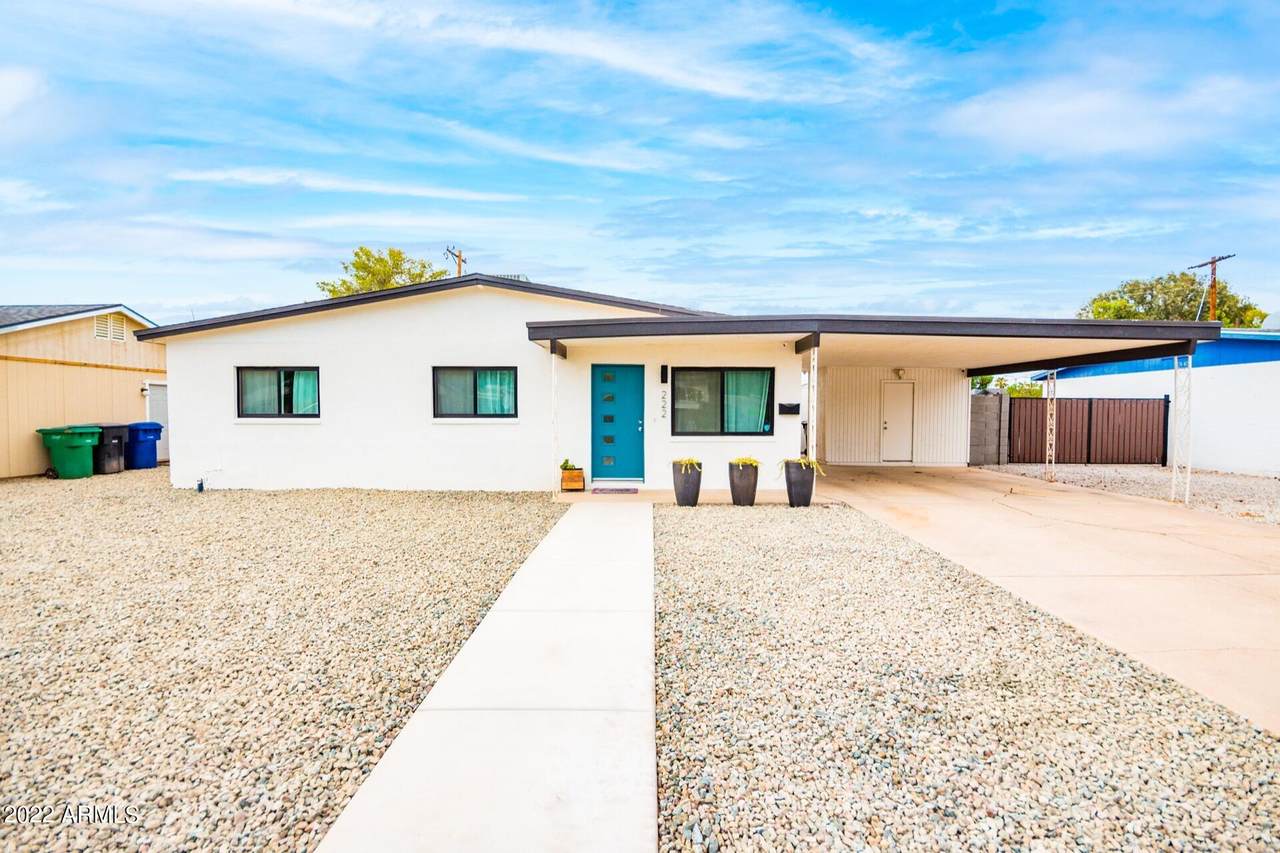 222 Hillside Street - Photo 1