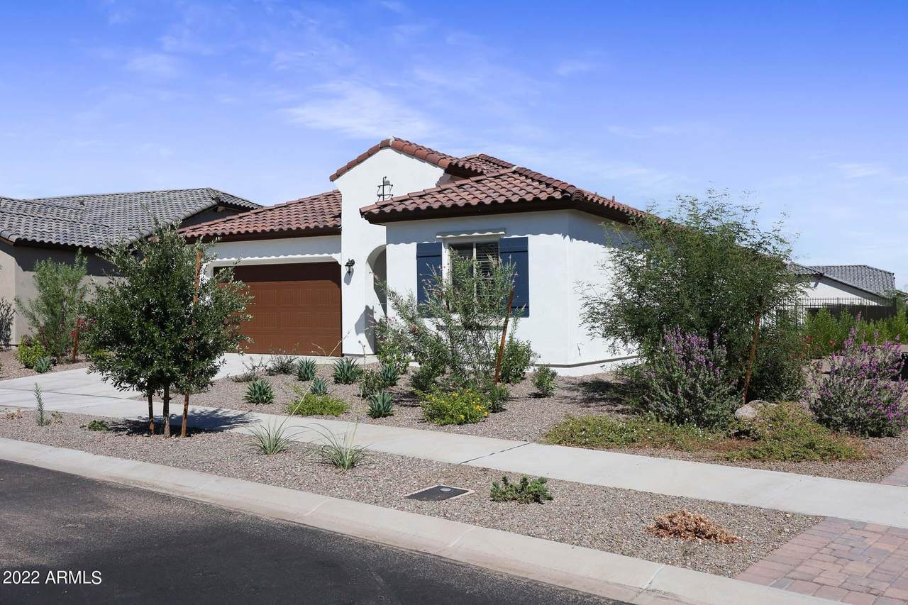 20533 Mariposa Street - Photo 1