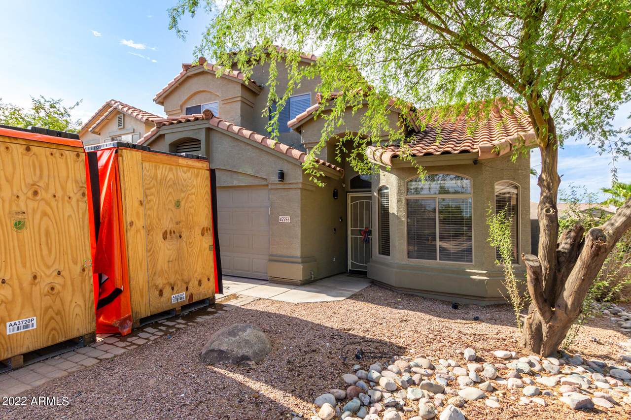 42255 Chambers Drive - Photo 1