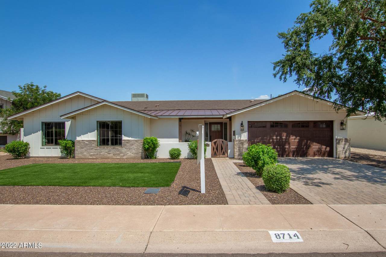 8714 Edward Avenue - Photo 1