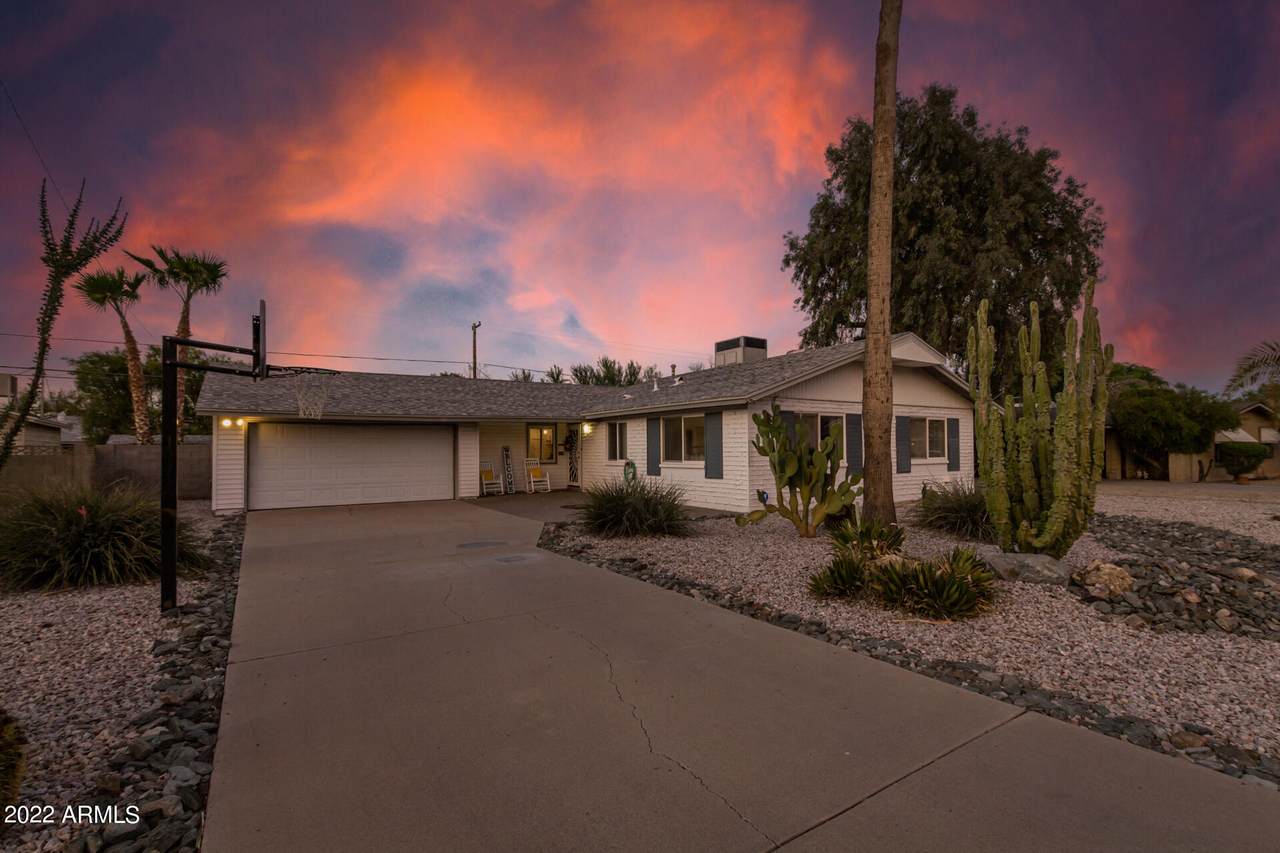 2828 Shangri La Road - Photo 1