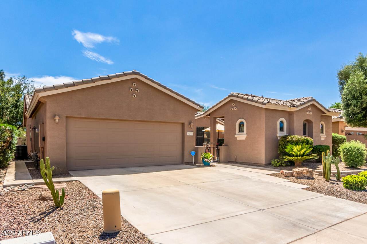 42777 Whispering Wind Lane - Photo 1