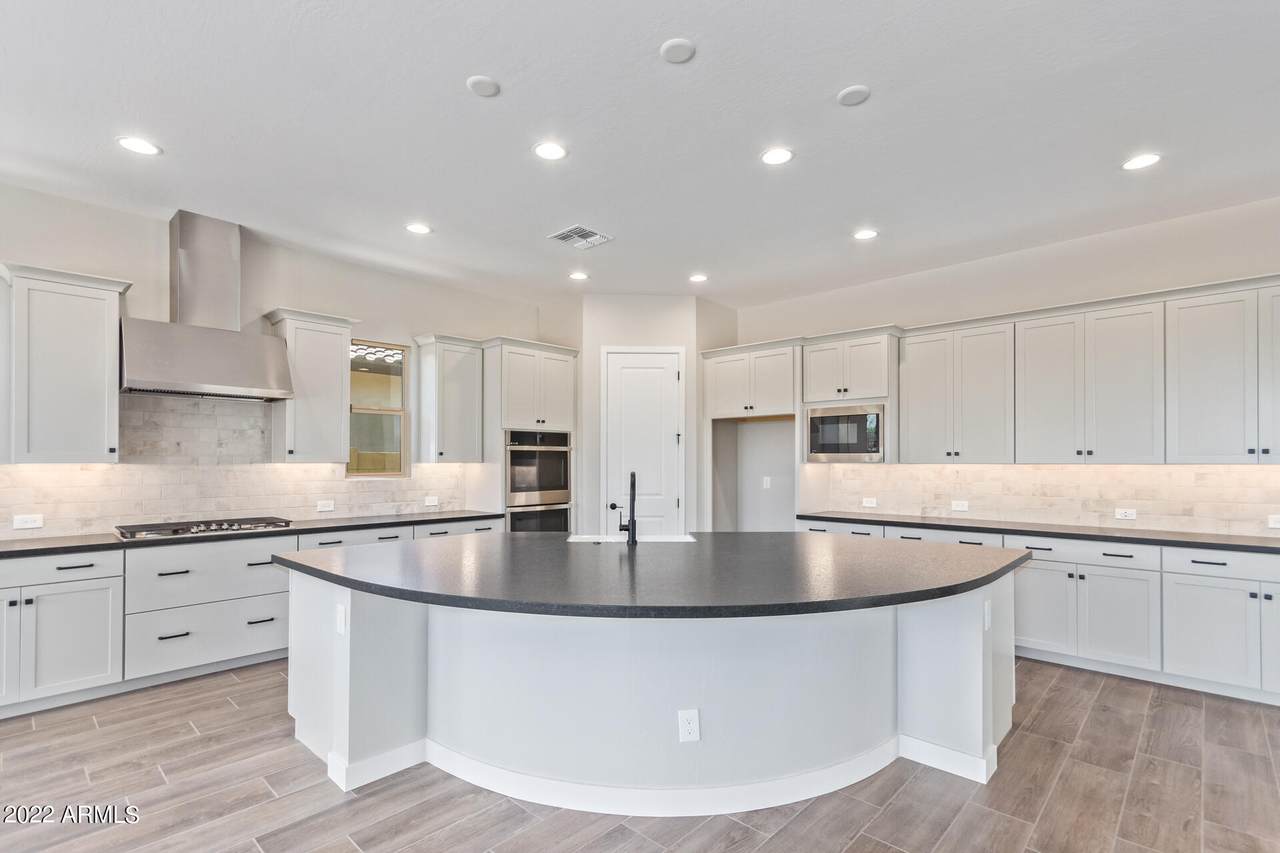 1537 Flower Street - Photo 1