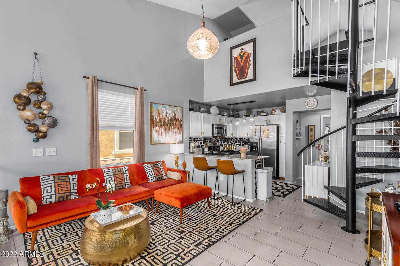 9233 Neville Avenue - Photo 1