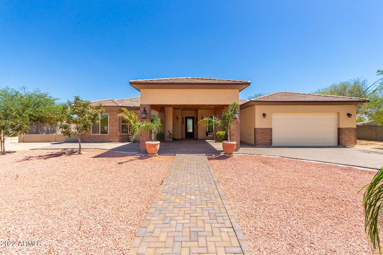 2029 206TH Avenue - Photo 1