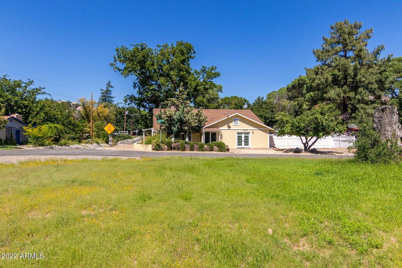 22440 Hackberry Street - Photo 1