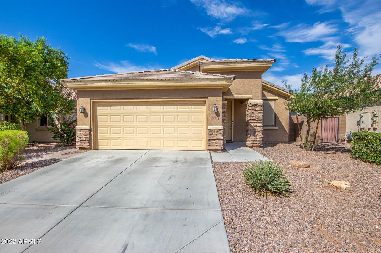 7038 Desert Lane - Photo 1