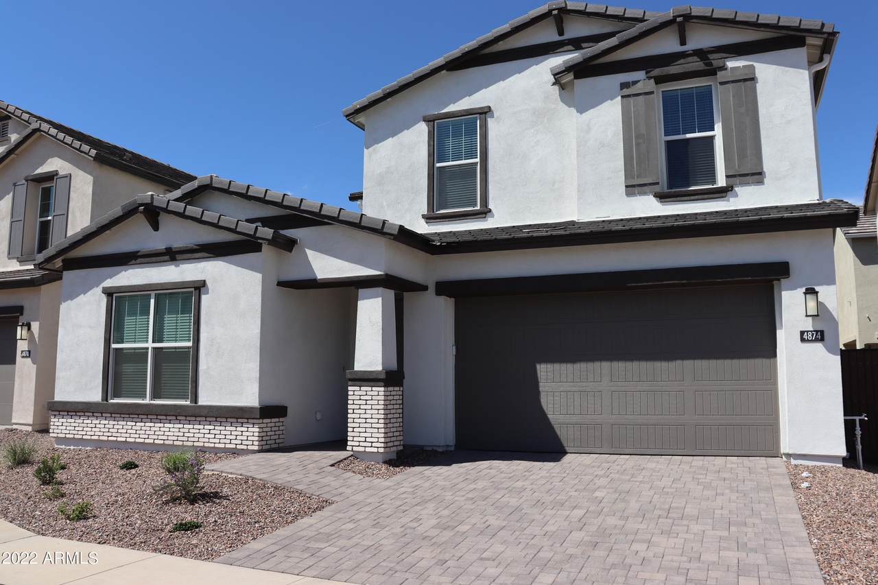 4874 Shady Glen Avenue - Photo 1