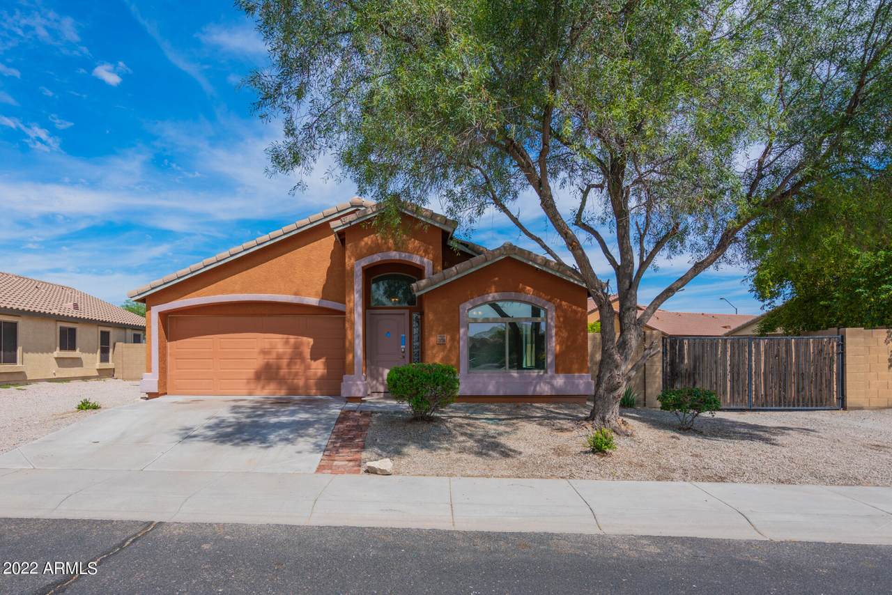 23756 Corona Avenue - Photo 1