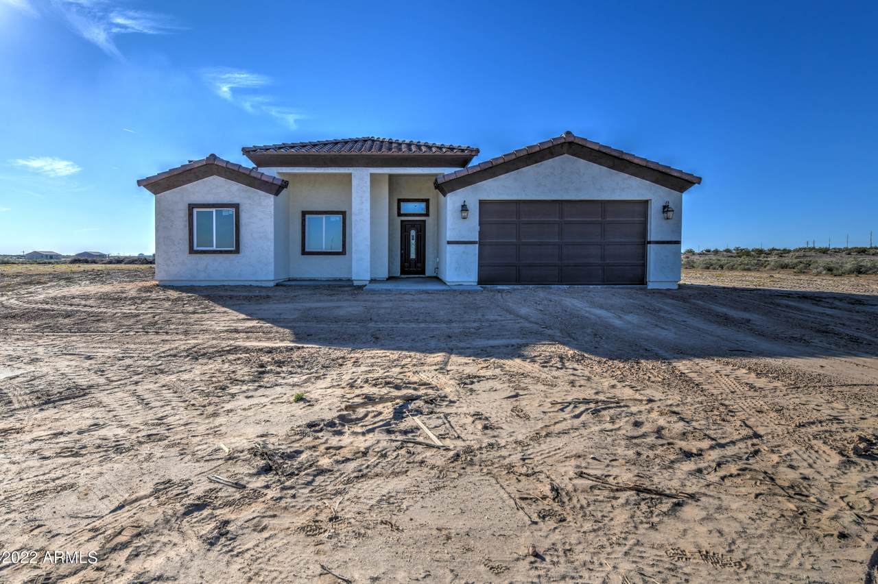 4912 360TH Avenue - Photo 1
