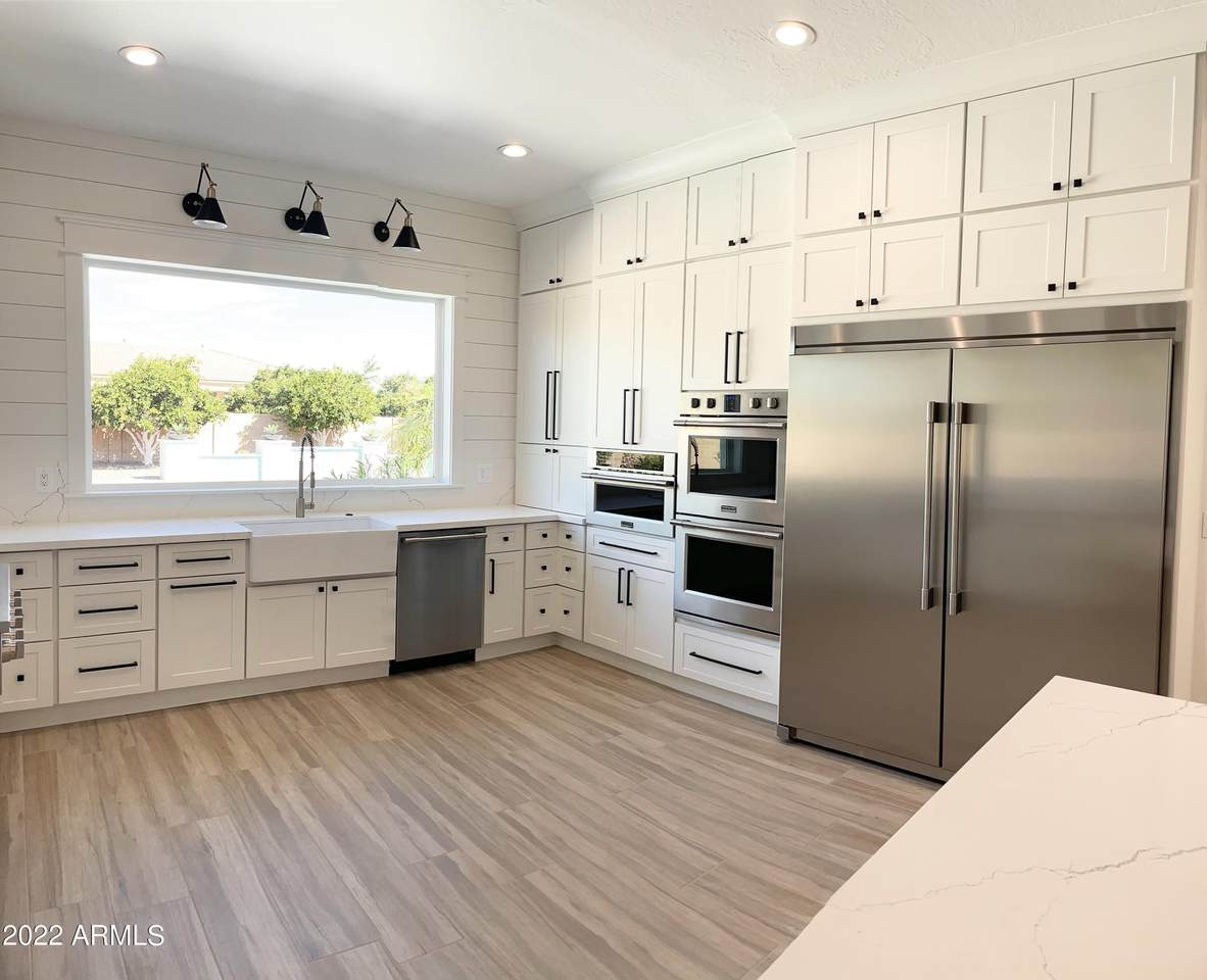 3262 Inglewood Circle - Photo 1