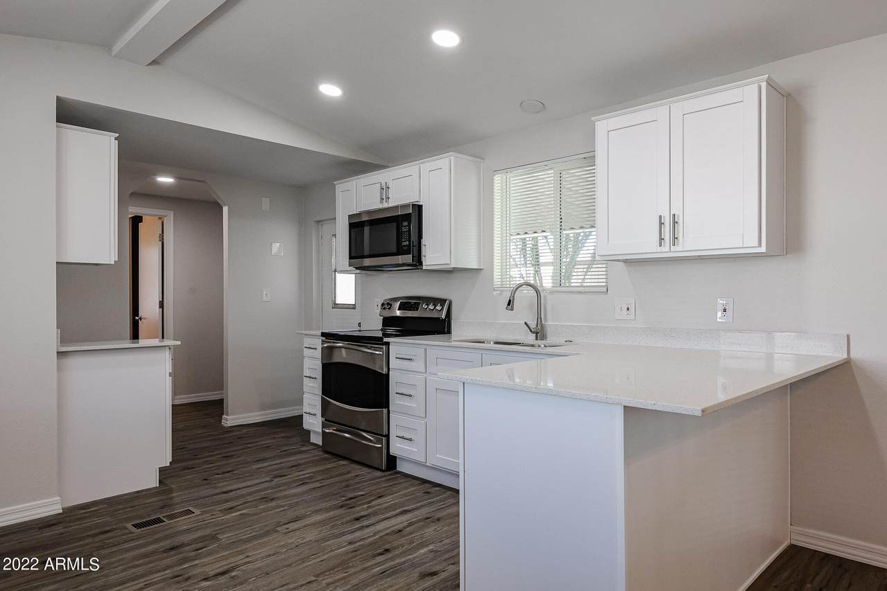 8301 103RD Avenue - Photo 1