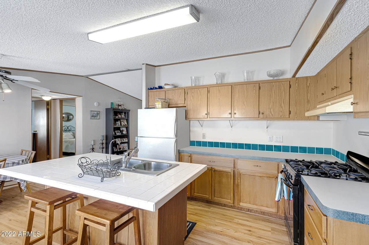 2609 Southern Avenue - Photo 1