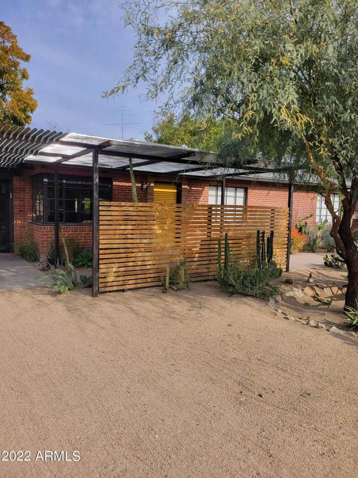 2530 Devonshire Avenue - Photo 1