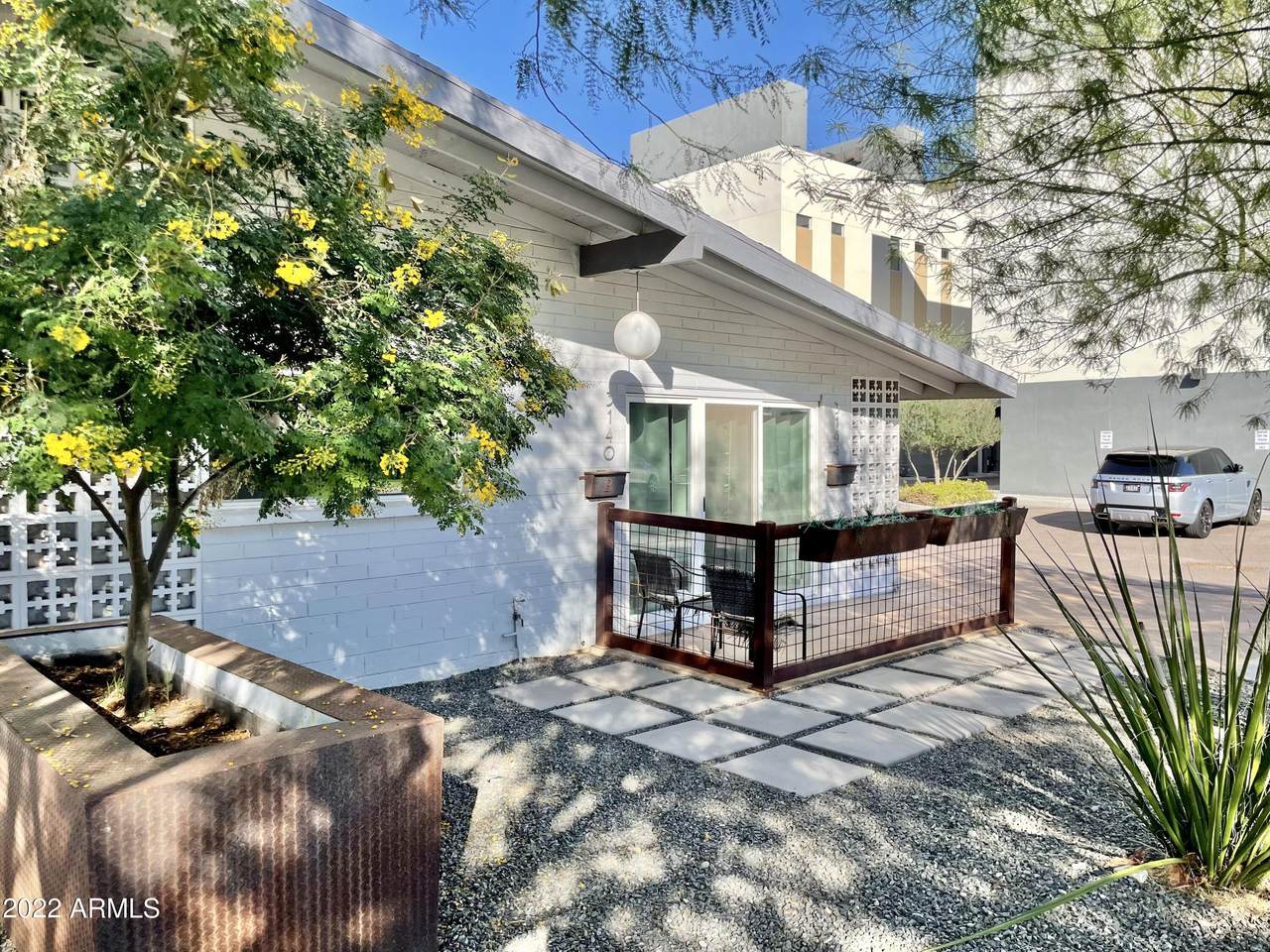 3140 Glenrosa Avenue - Photo 1
