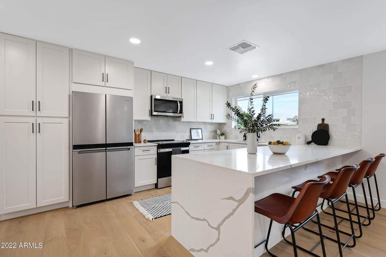 621 Linger Lane - Photo 1