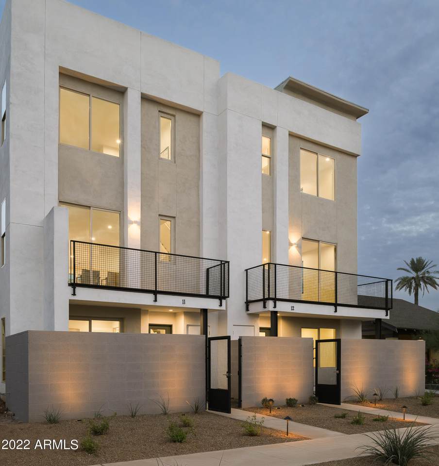 825 9TH Avenue - Photo 1