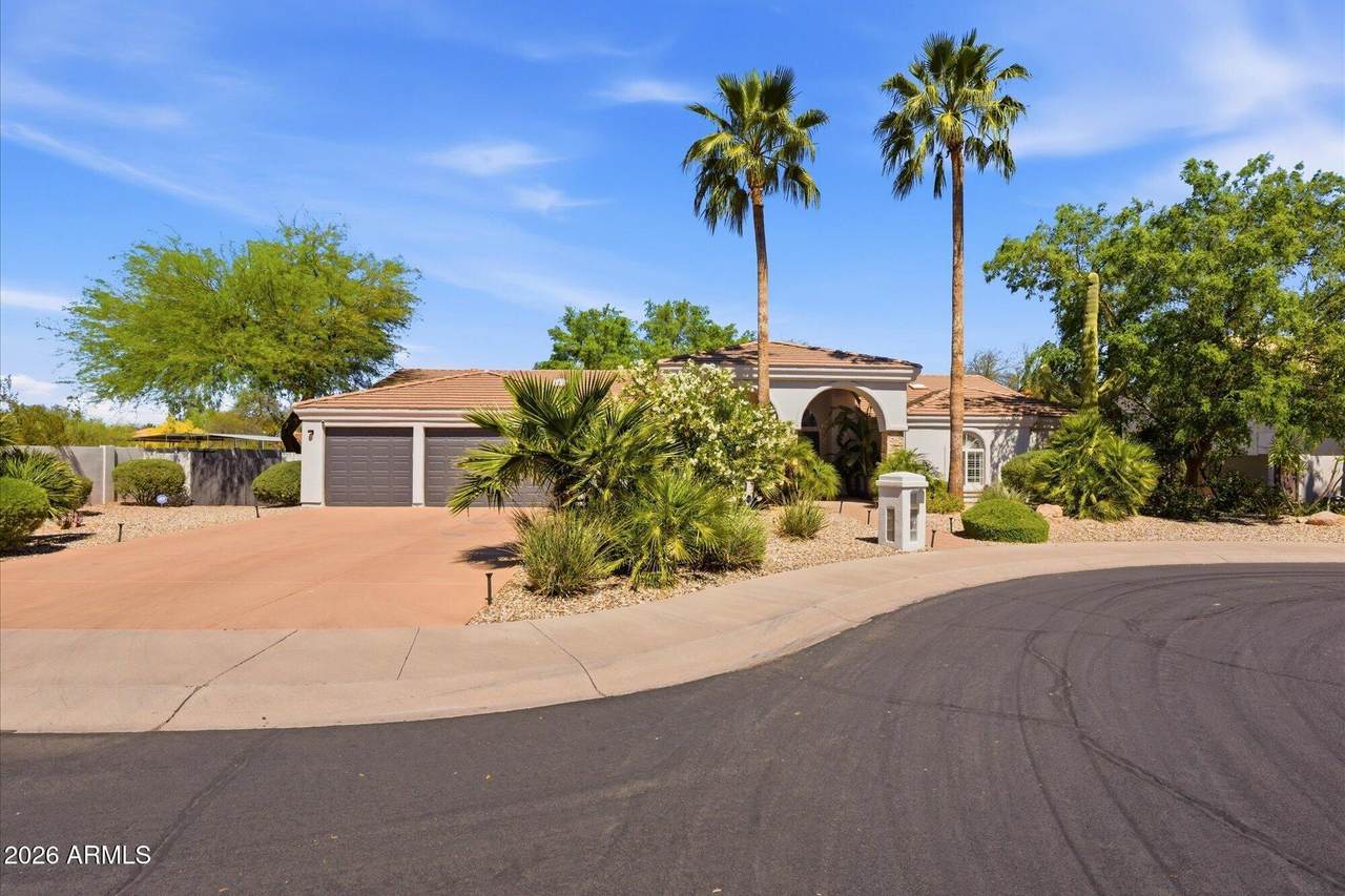 9458 Desert Cove Avenue - Photo 1