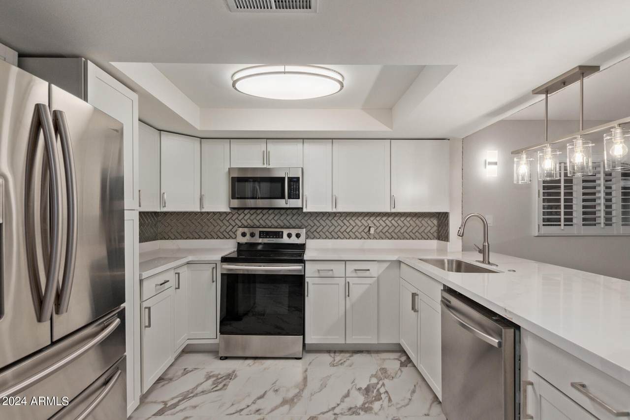 4829 74TH Street - Photo 1