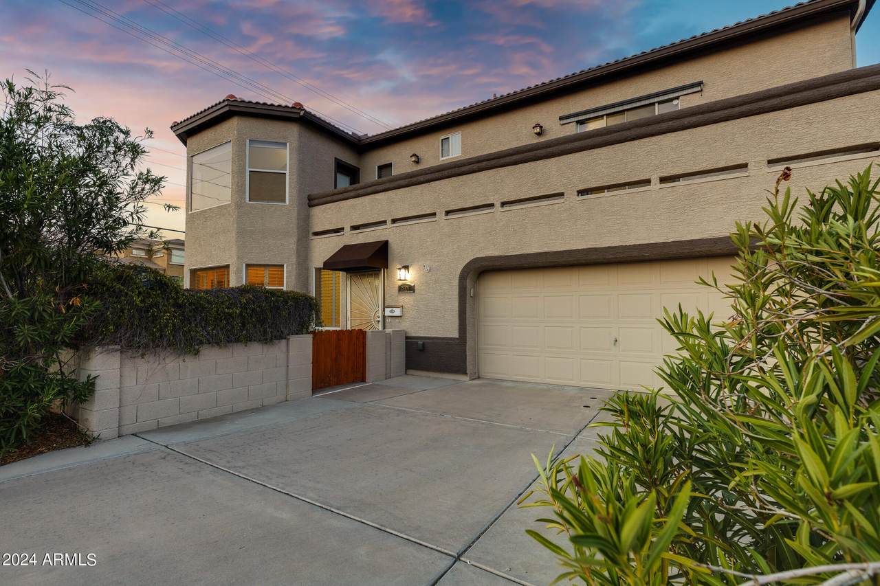 2101 Campbell Avenue - Photo 1