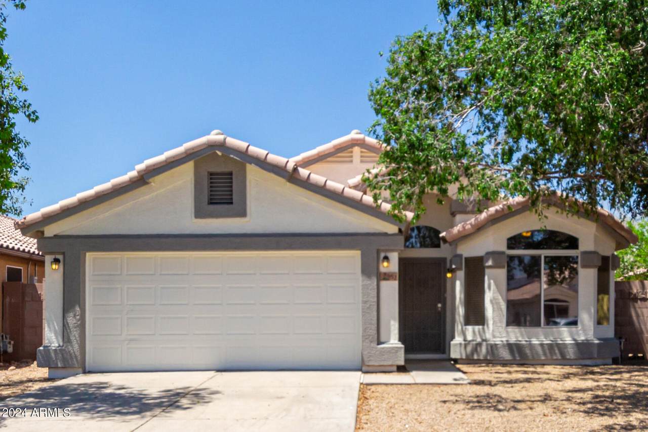 8652 Paradise Lane - Photo 1