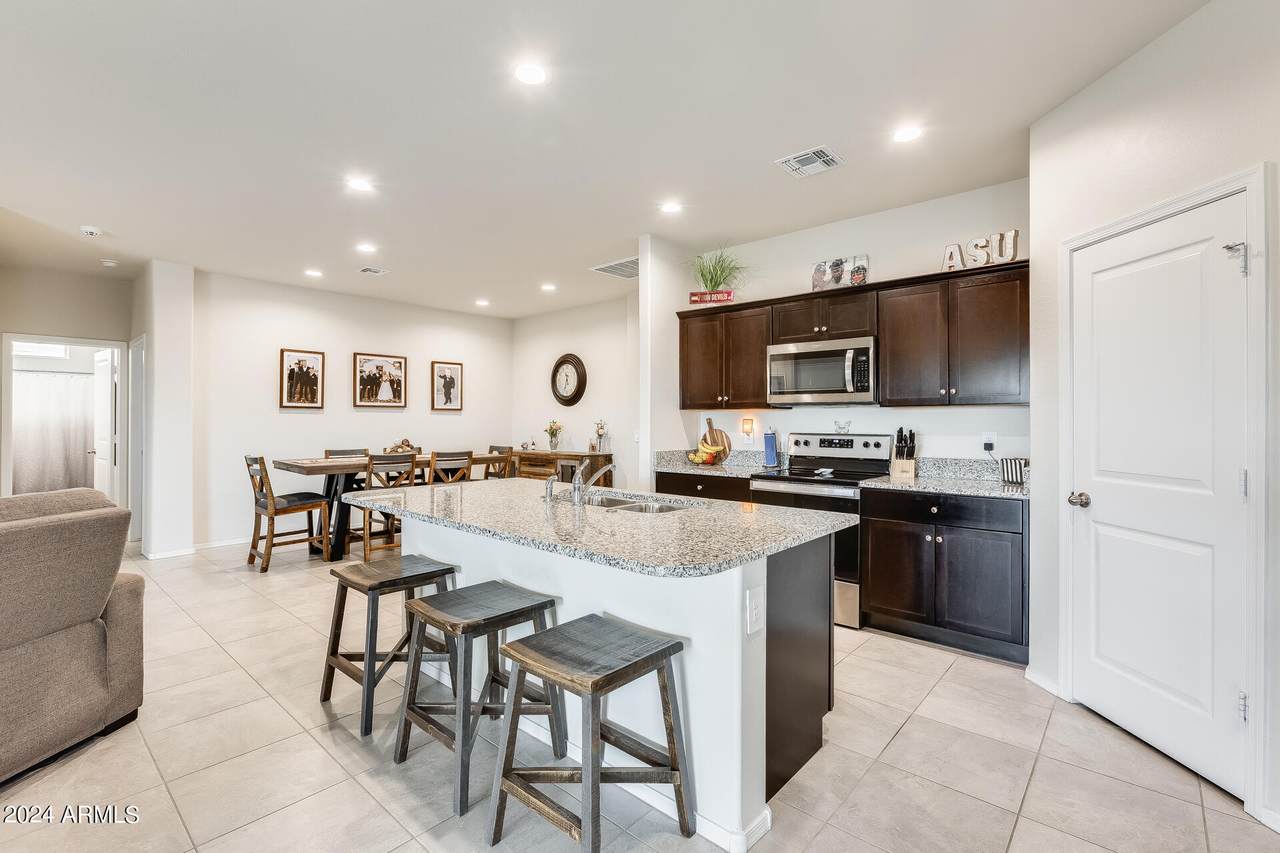 24333 Jones Avenue - Photo 1