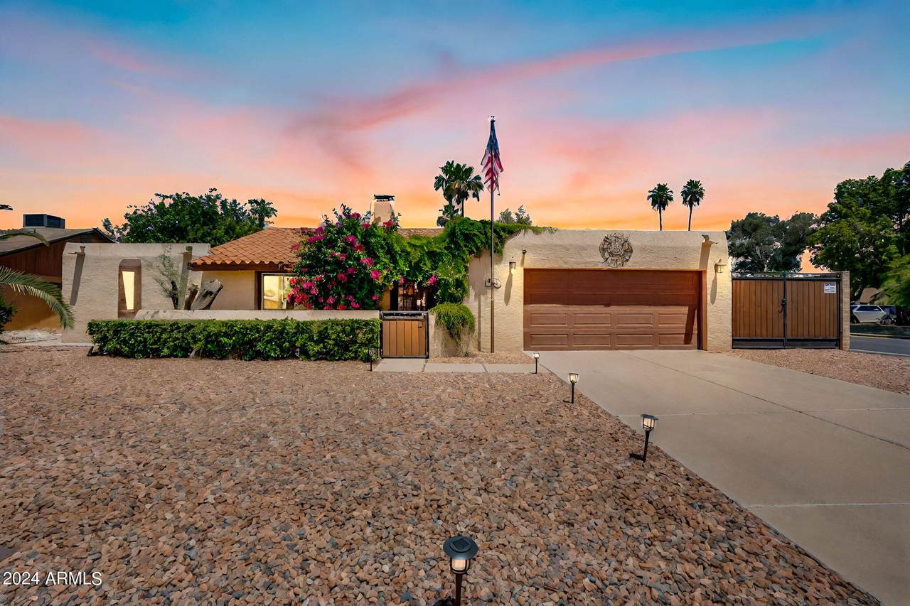 4372 Winchcomb Drive - Photo 1