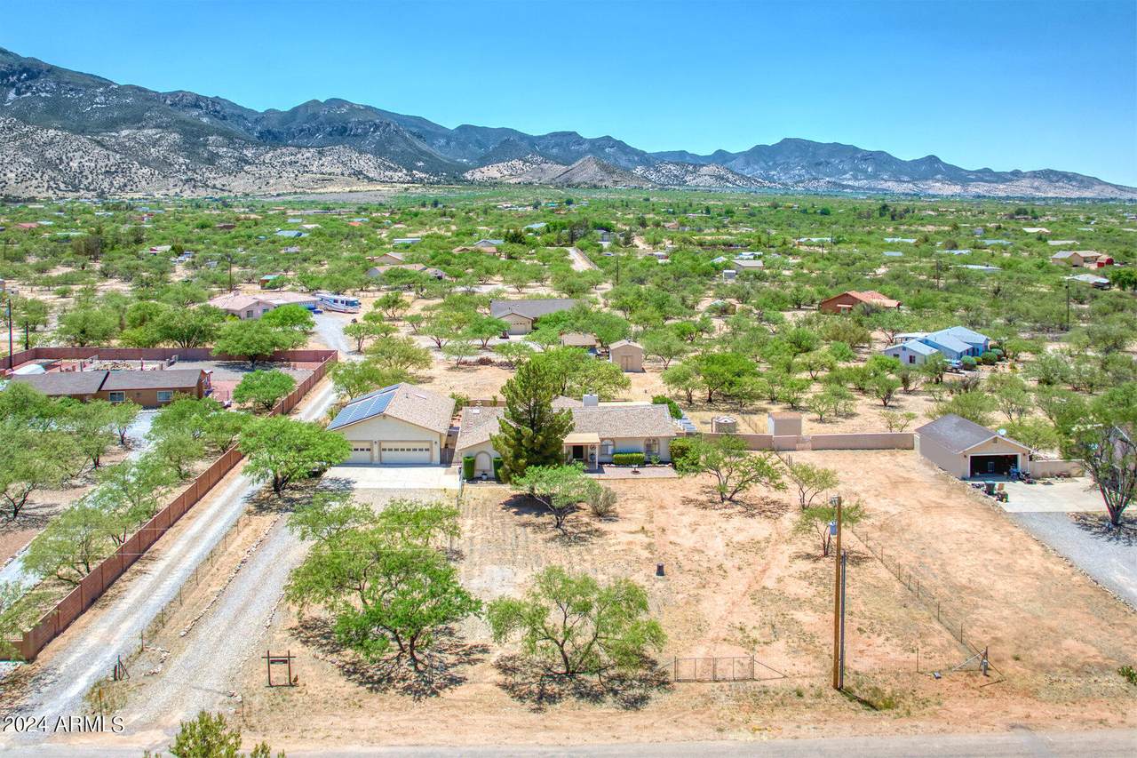 6456 Jaxel Road - Photo 1