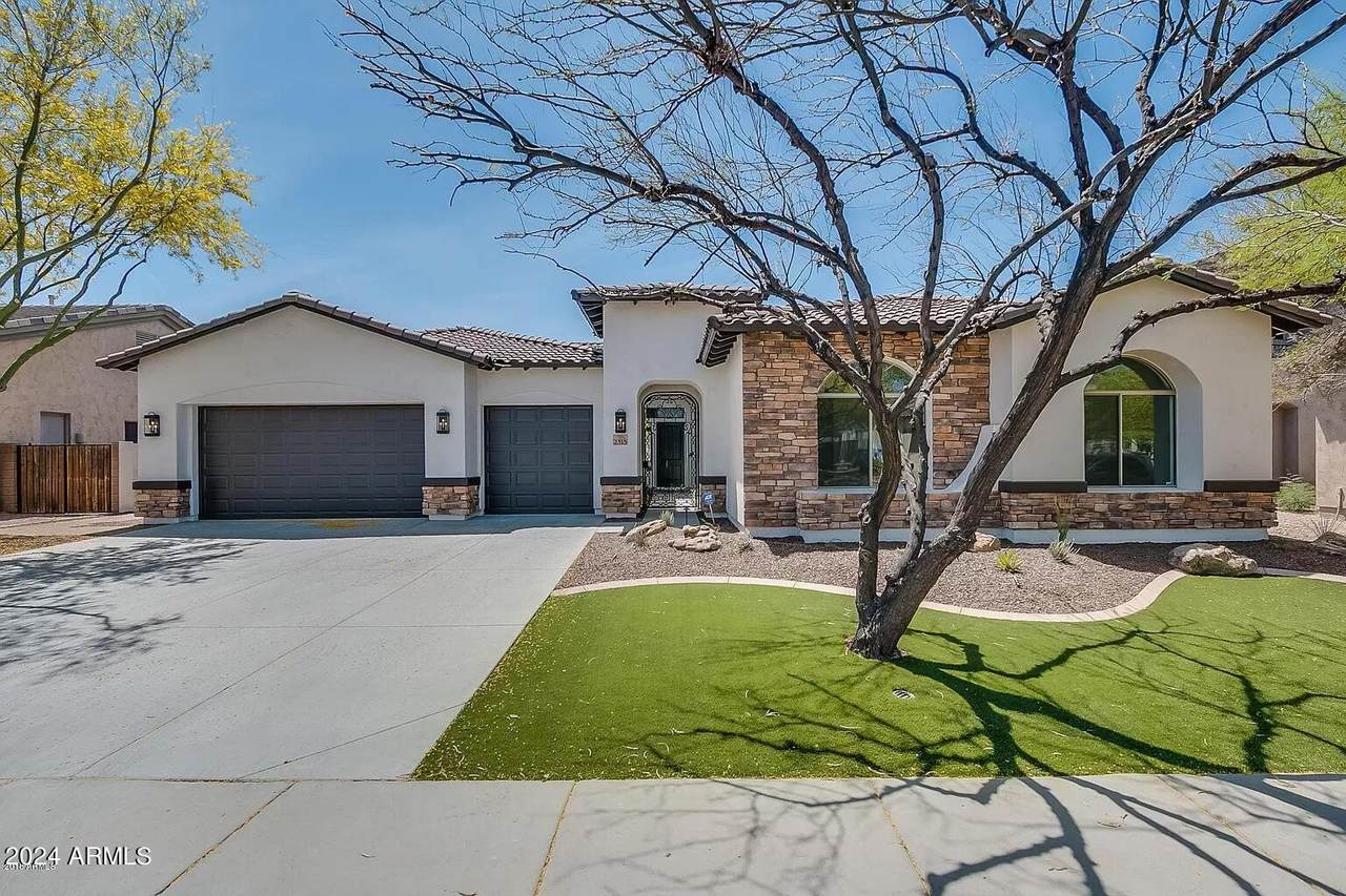 2315 Avenida Del Sol - Photo 1