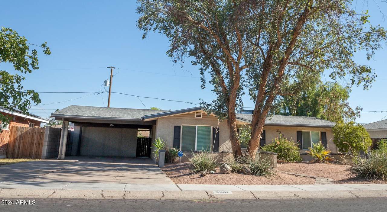 2207 Fairmount Avenue - Photo 1