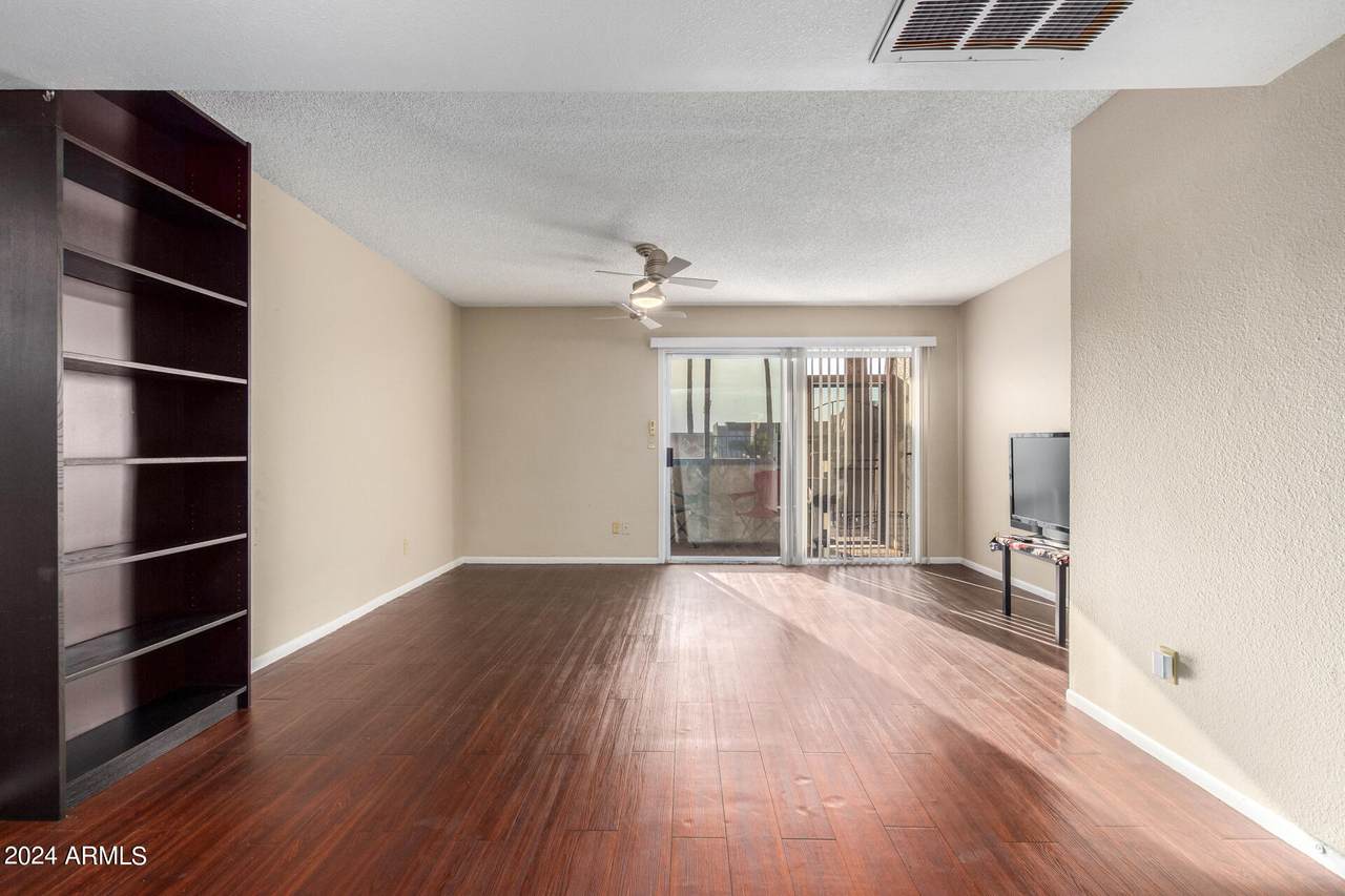 1601 Sunnyside Drive - Photo 1