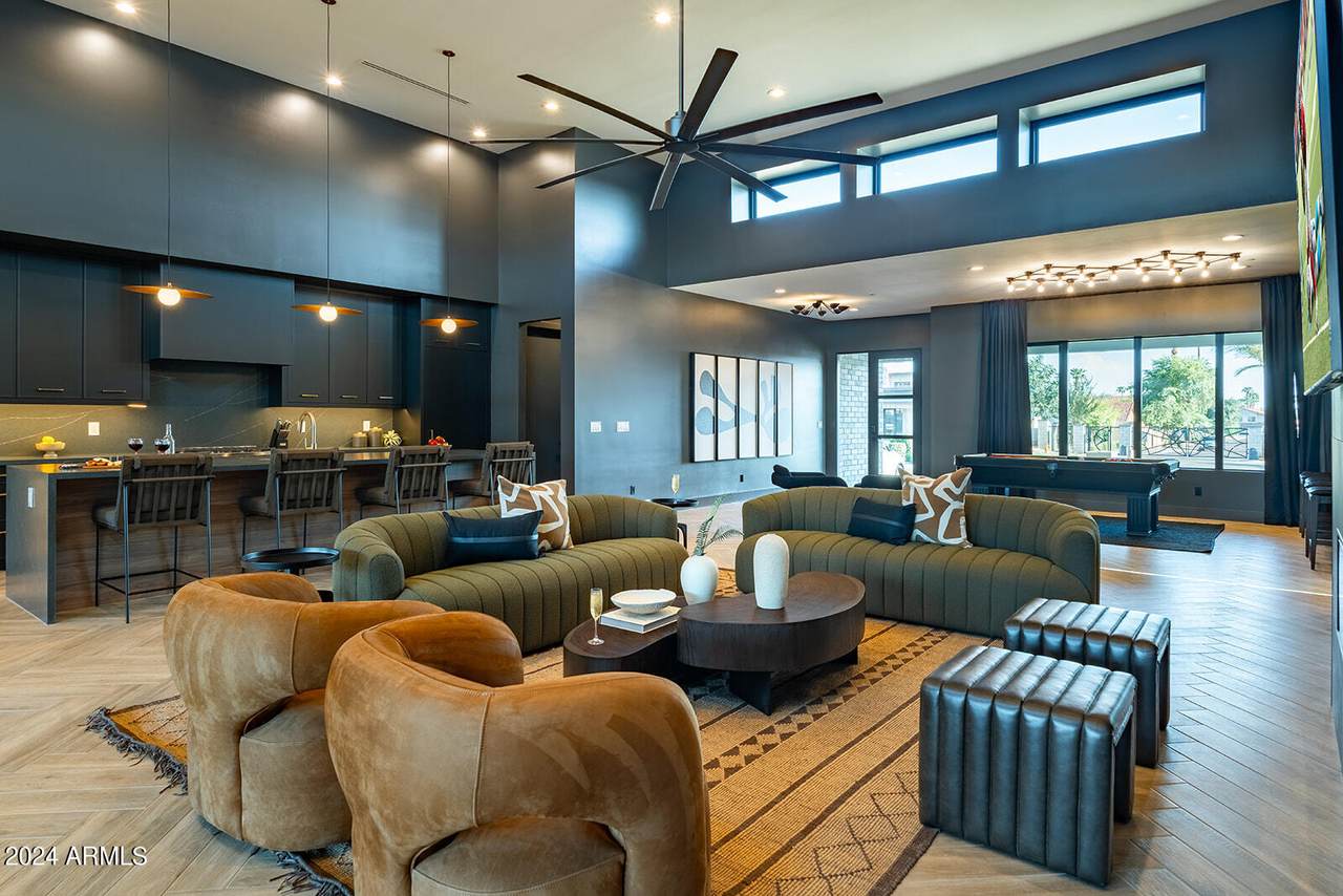 13696 88th Place - Photo 1