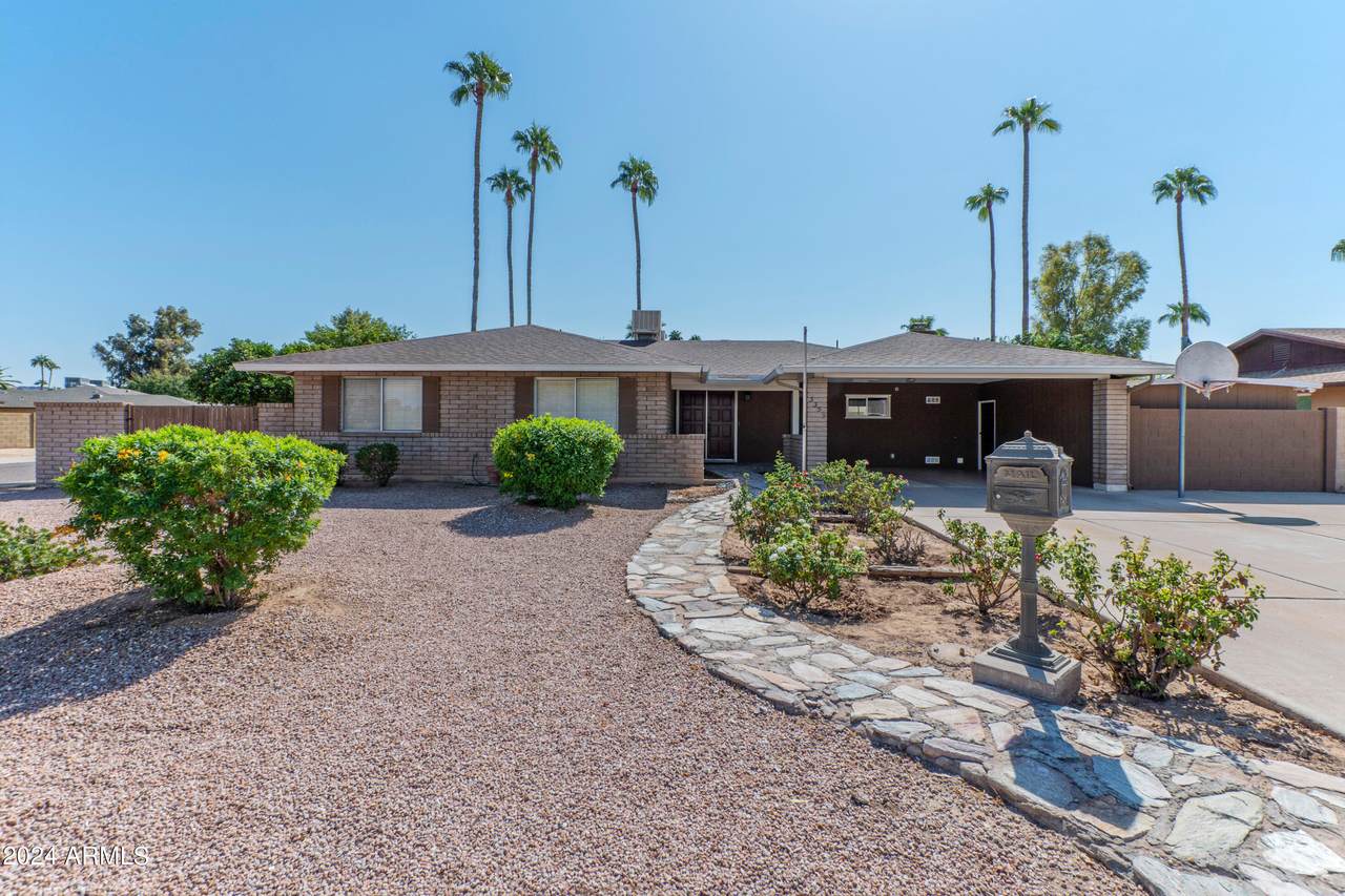 3359 Desert Cove Avenue - Photo 1