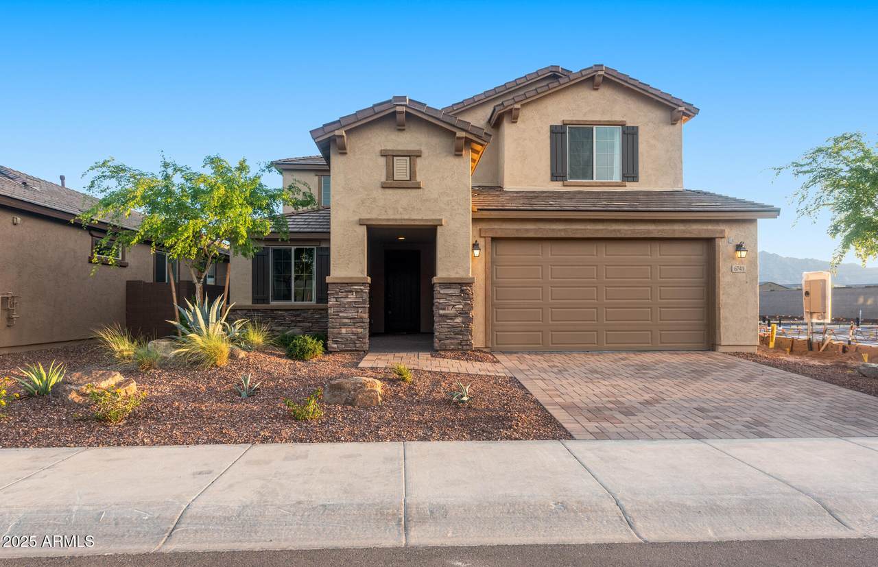 6741 Desert Drive - Photo 1