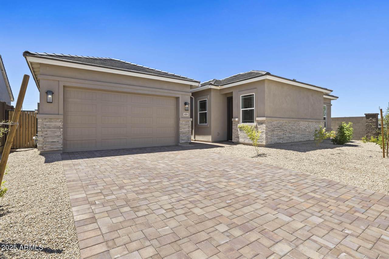 4211 Desert Vista Trail - Photo 1