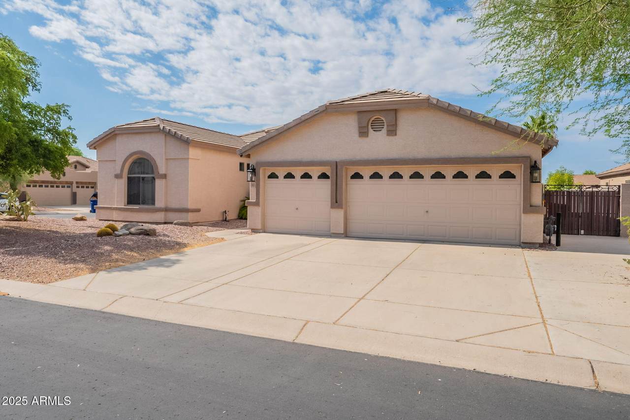 9821 Glencove Street - Photo 1