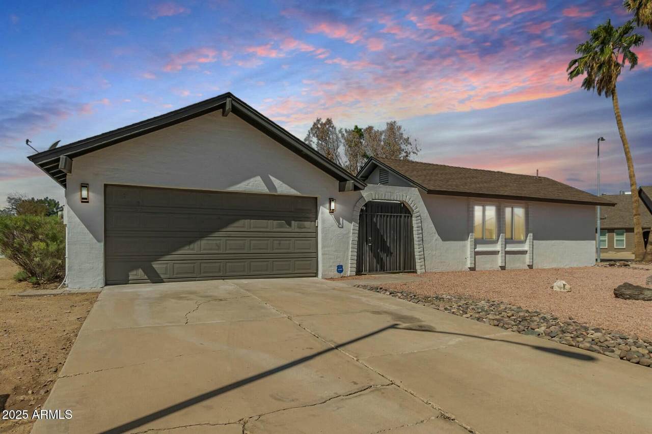 4901 Augusta Circle - Photo 1