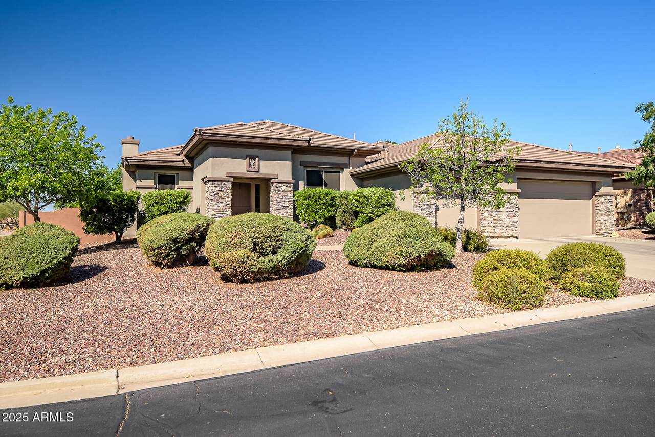 1557 Laurel Greens Court - Photo 1