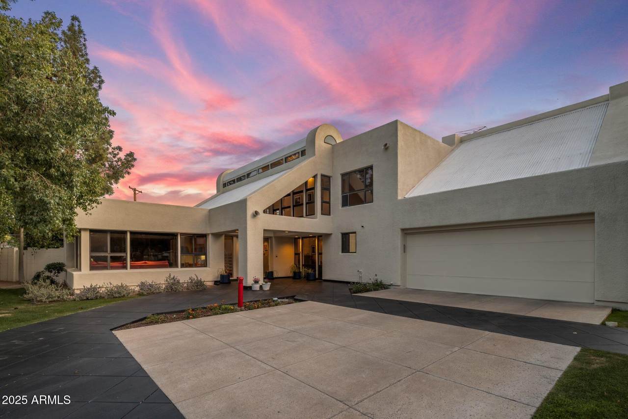 1209 Golden Lane - Photo 1