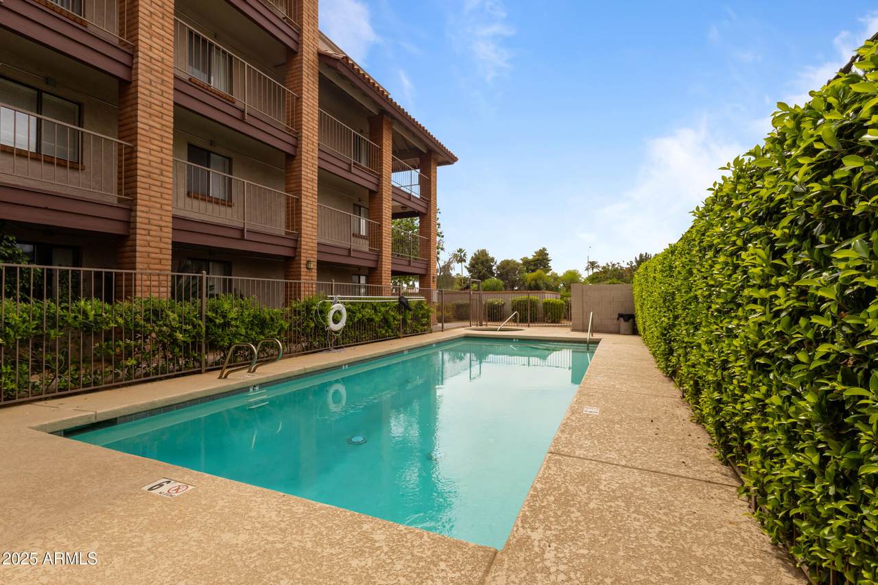 17 Ruth Avenue - Photo 1